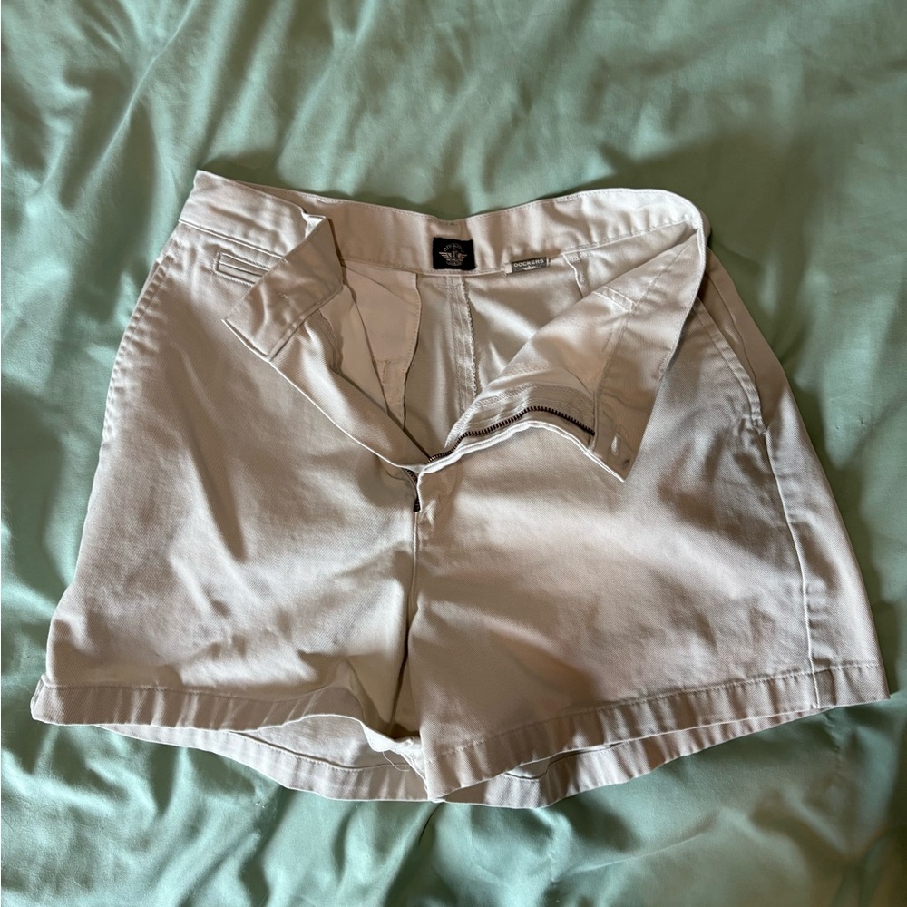 Dockers Tan Bermuda Shorts Casual Style